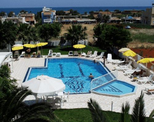 Manolis Apartments Malia Eksteriør bilde