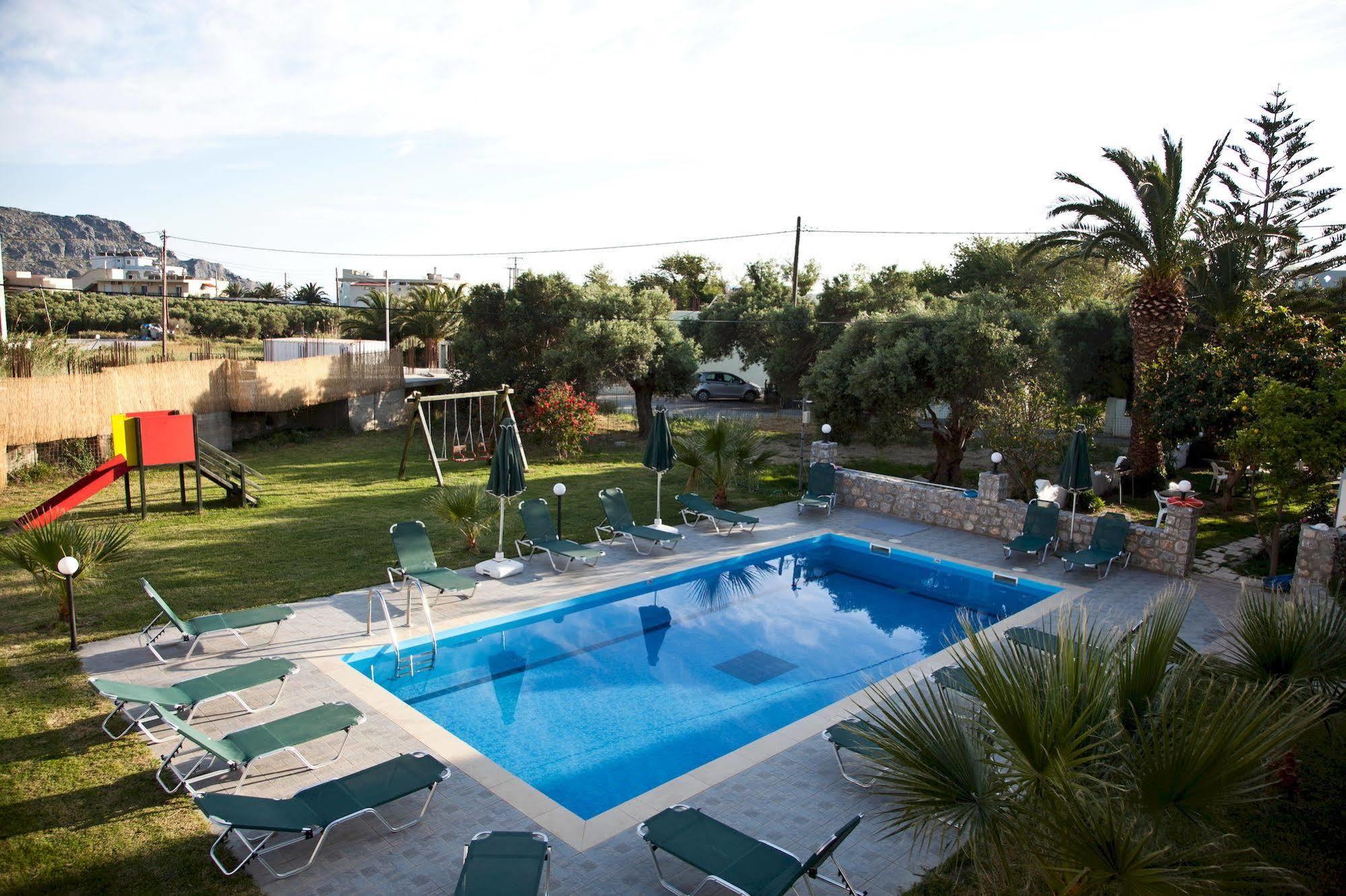 Manolis Apartments Malia Eksteriør bilde